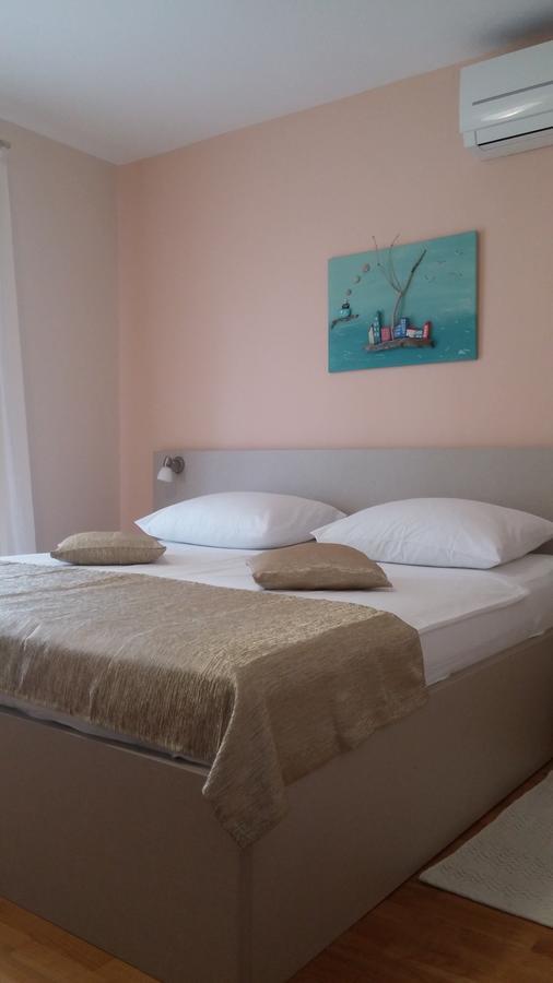 Rooms Vukusic ราบ ภายนอก รูปภาพ